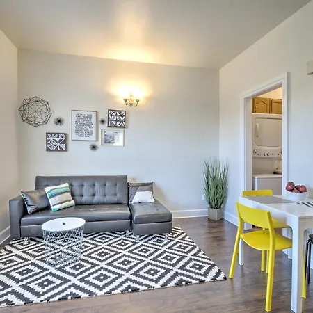 Renovated Bright 1 Bedroom In The Heart Of Capitol Hill - Apt B